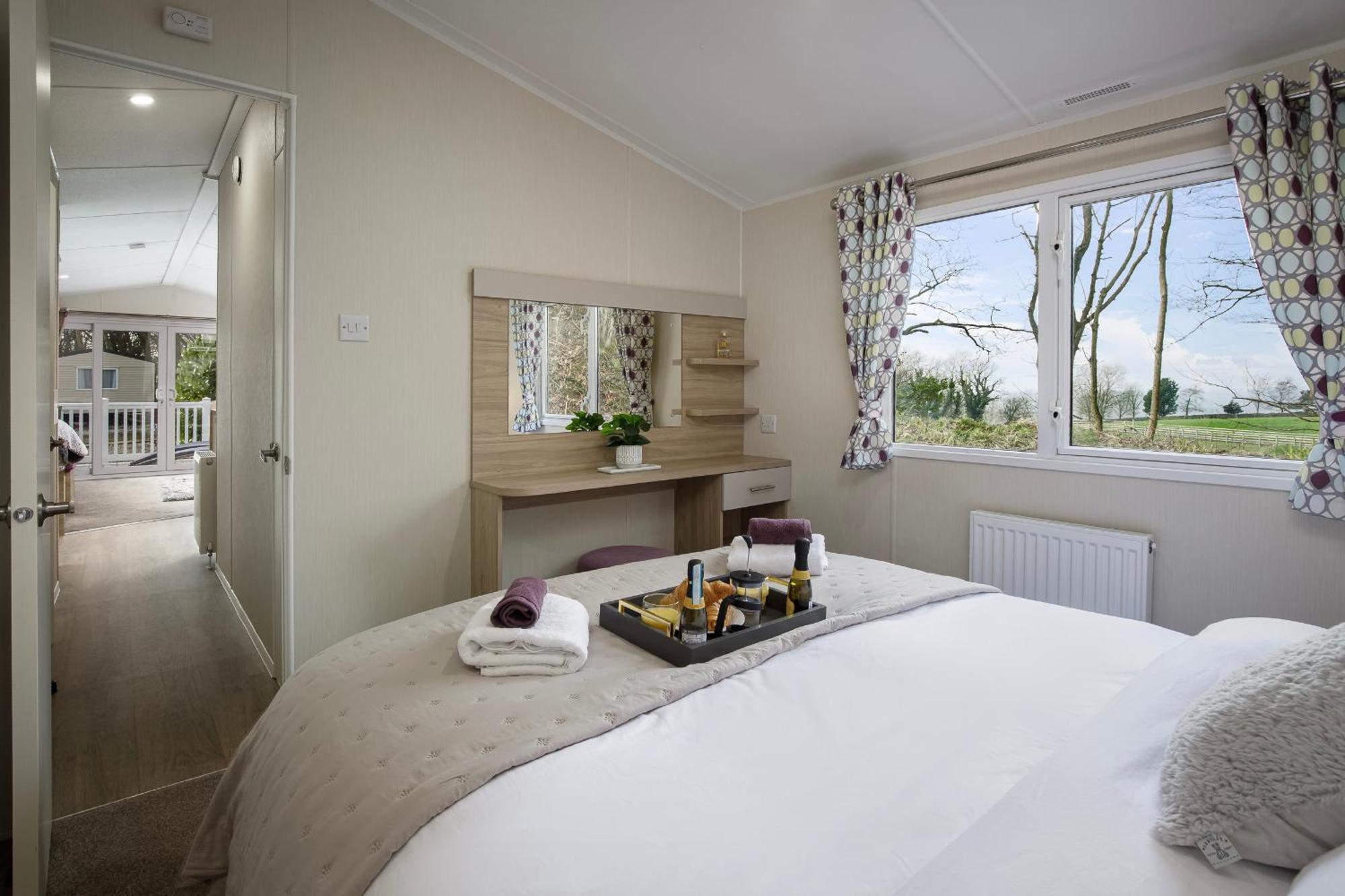 Ribble Heights Lodge, Stunning Views & Spacious Decking * Longridge