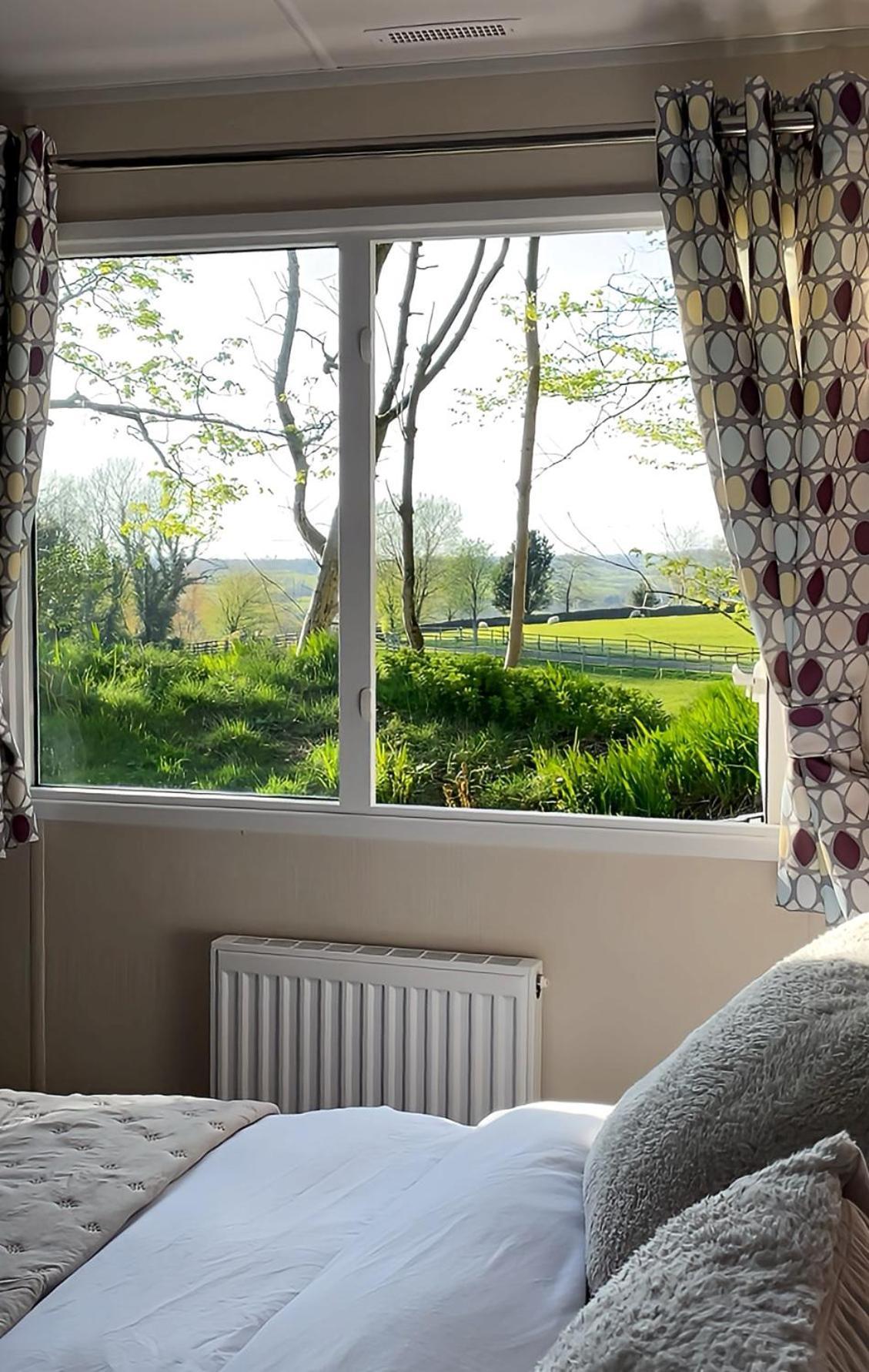 Campsite Ribble Heights Lodge, Stunning Views & Spacious Decking